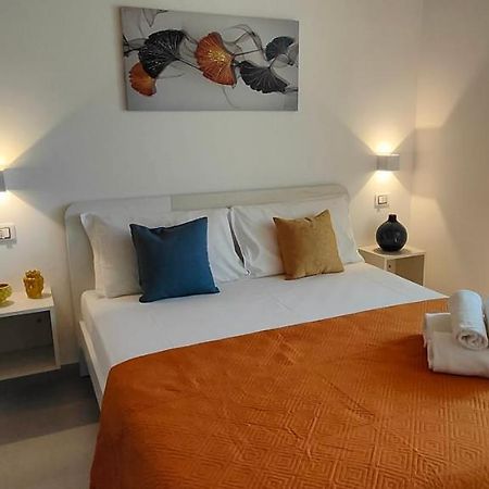 Casa Vacanze Rainbow, Siracusa シラクーサ エクステリア 写真