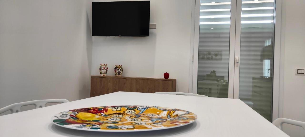 Casa Vacanze Rainbow, Siracusa シラクーサ エクステリア 写真