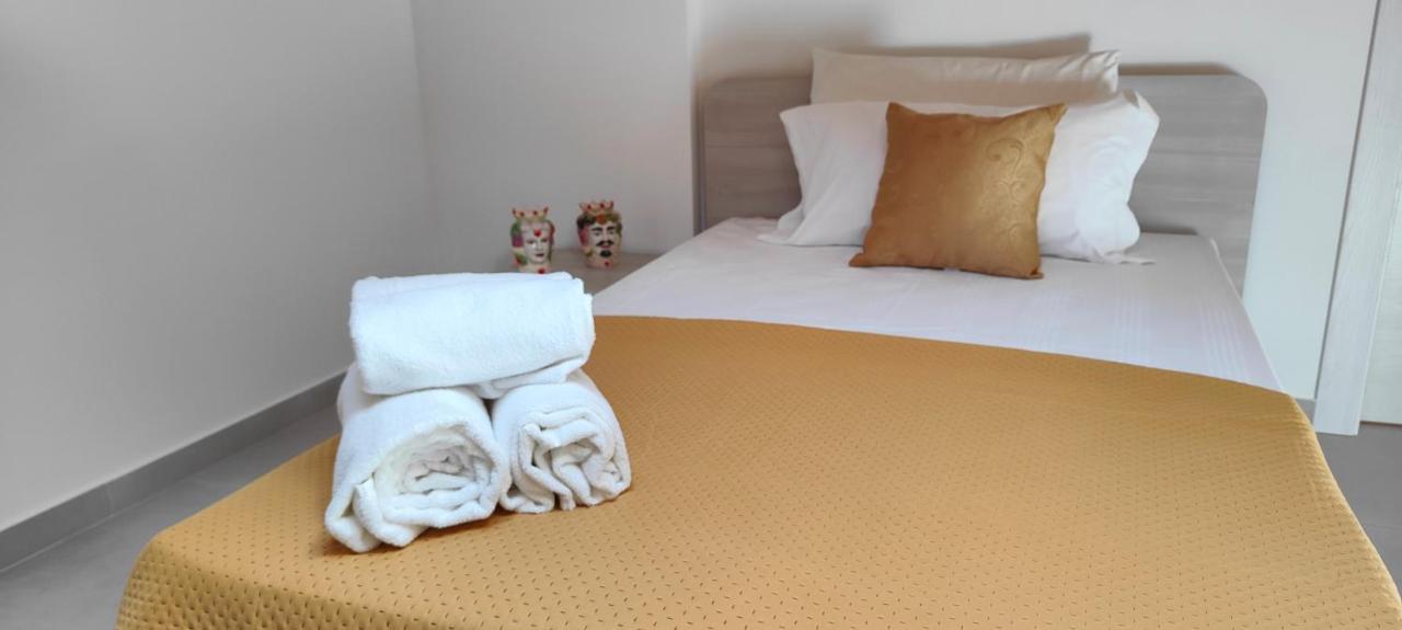 Casa Vacanze Rainbow, Siracusa シラクーサ エクステリア 写真
