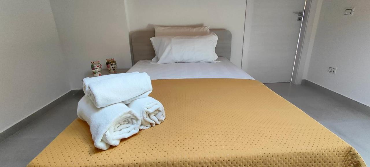 Casa Vacanze Rainbow, Siracusa シラクーサ エクステリア 写真